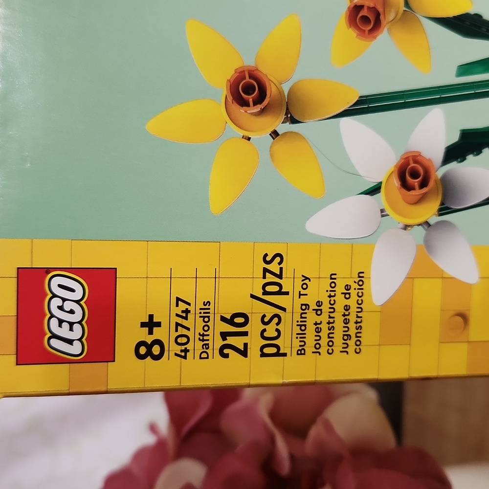 LEGOS DAFFODILS 216 - Picture 4 of 8